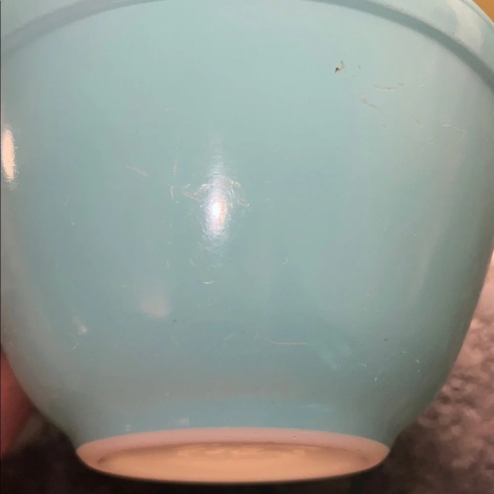 Vintage Nesting bowls by Pyrex. Colorful Mixing Bowl Set. #401,403&404